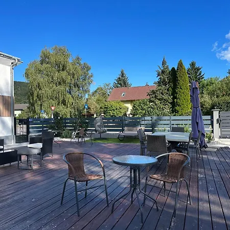 דירה Up Resistances G באדן