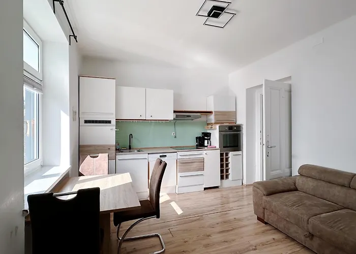 דירה Up Resistances G באדן